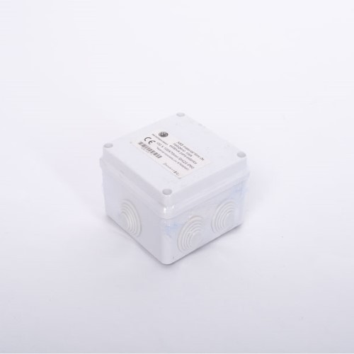 [3003] Caja famatel con conos IP5 10x10 cm